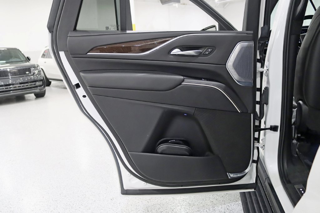 Used 2023 Cadillac Escalade Sport Platinum AWD/4WD image 43