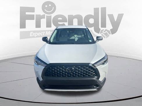 Used 2024 Toyota Corolla Cross L image 2