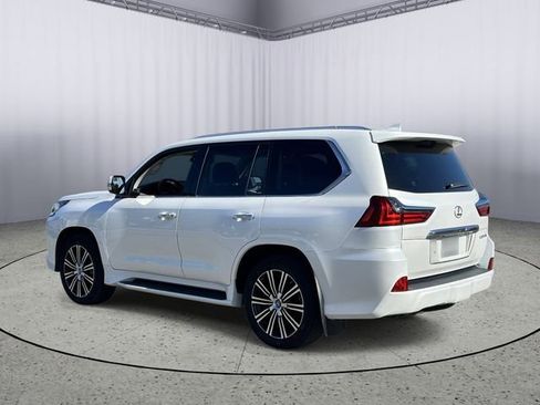Used 2021 Lexus LX 570 4WD w/ Luxury Package image 9