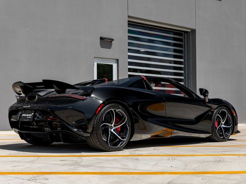 Used 2024 McLaren 750S Spider image 41