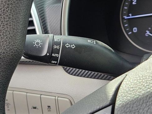 Used 2020 Hyundai Tucson SE image 16