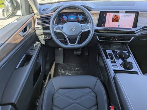 New 2026 Volkswagen Atlas SE FWD image 17