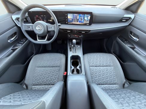 Used 2026 Nissan Kicks SV w/ Cold Weather Package FWD image 24