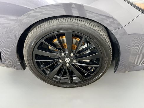 Used 2021 Nissan Maxima Platinum w/ 40th Anniversary Package image 32