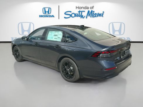 New 2025 Honda Accord SE image 4