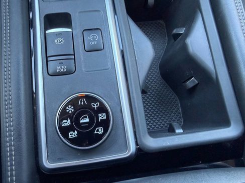 Used 2025 Nissan Pathfinder Platinum w/ Cargo Package AWD/4WD image 20