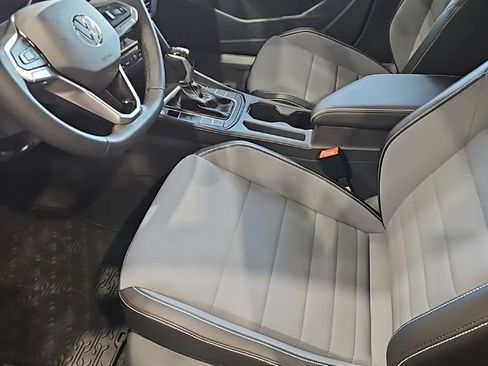 New 2026 Volkswagen Jetta SE FWD image 27