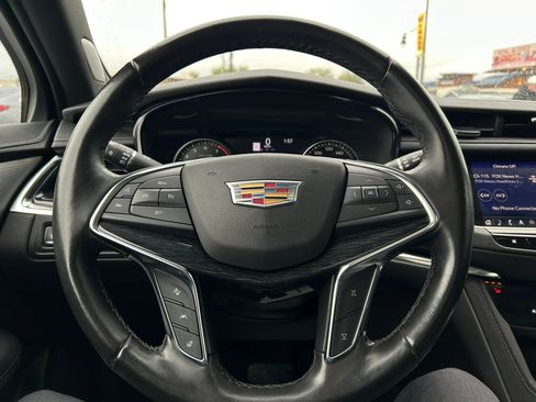 Used 2021 Cadillac XT5 Premium Luxury AWD/4WD image 13