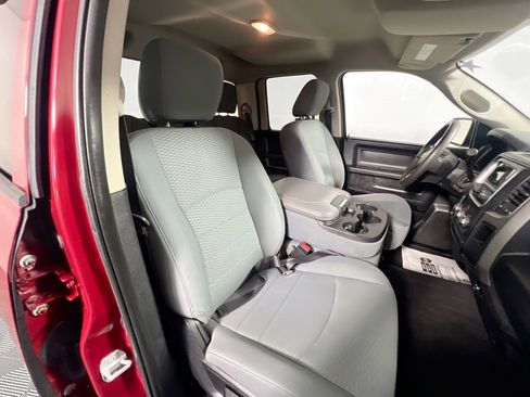 Used 2013 RAM 1500 Express RWD image 29