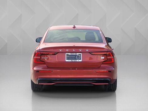 Certified 2024 Volvo S60 T8 Ultimate AWD/4WD image 7