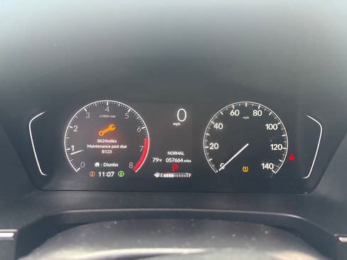 Used 2025 Honda Pilot Sport image 23