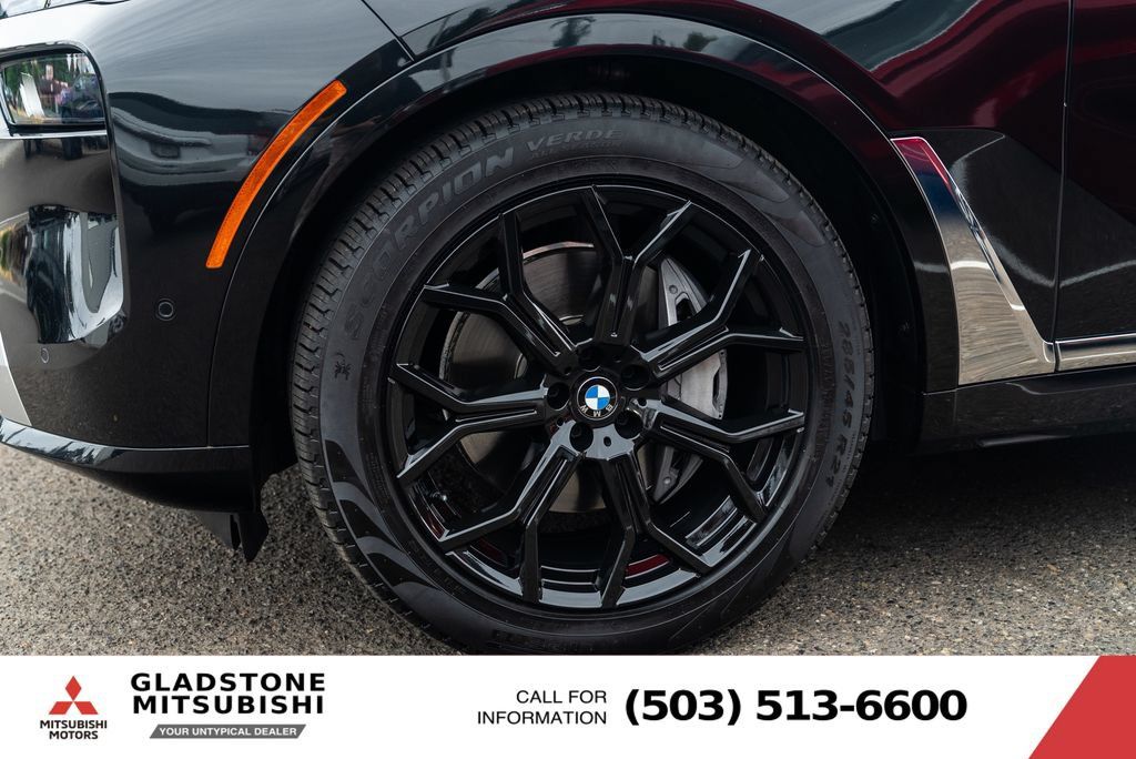 Used 2023 BMW X7 xDrive40i AWD/4WD image 5