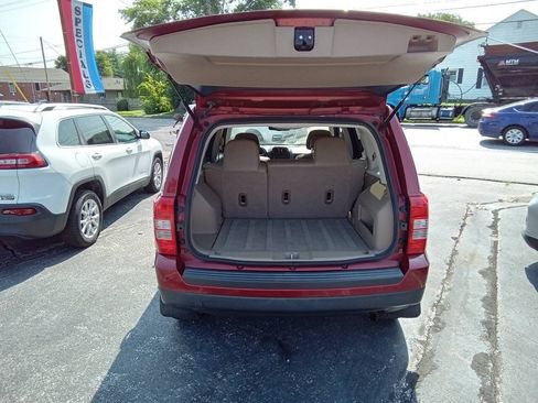Used 2015 Jeep Patriot High Altitude FWD image 11