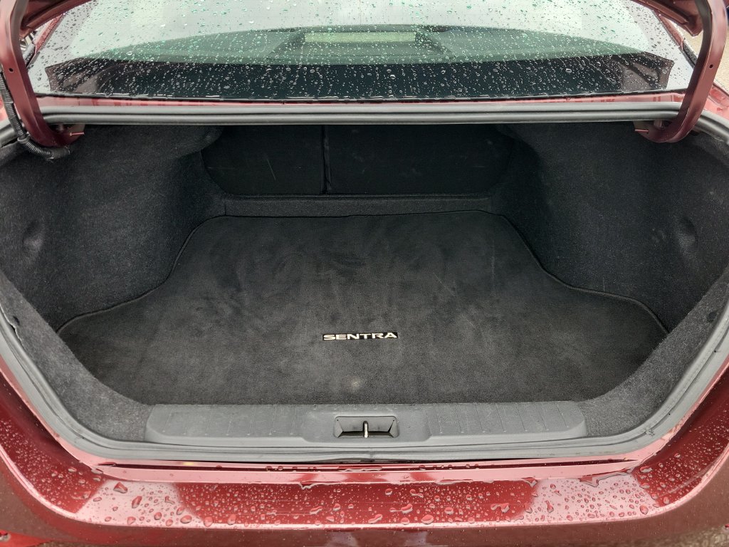 Certified 2022 Nissan Sentra SV FWD image 8