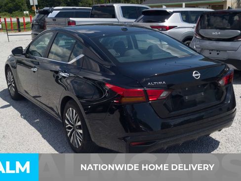 Used 2024 Nissan Altima 2.5 SV FWD image 4