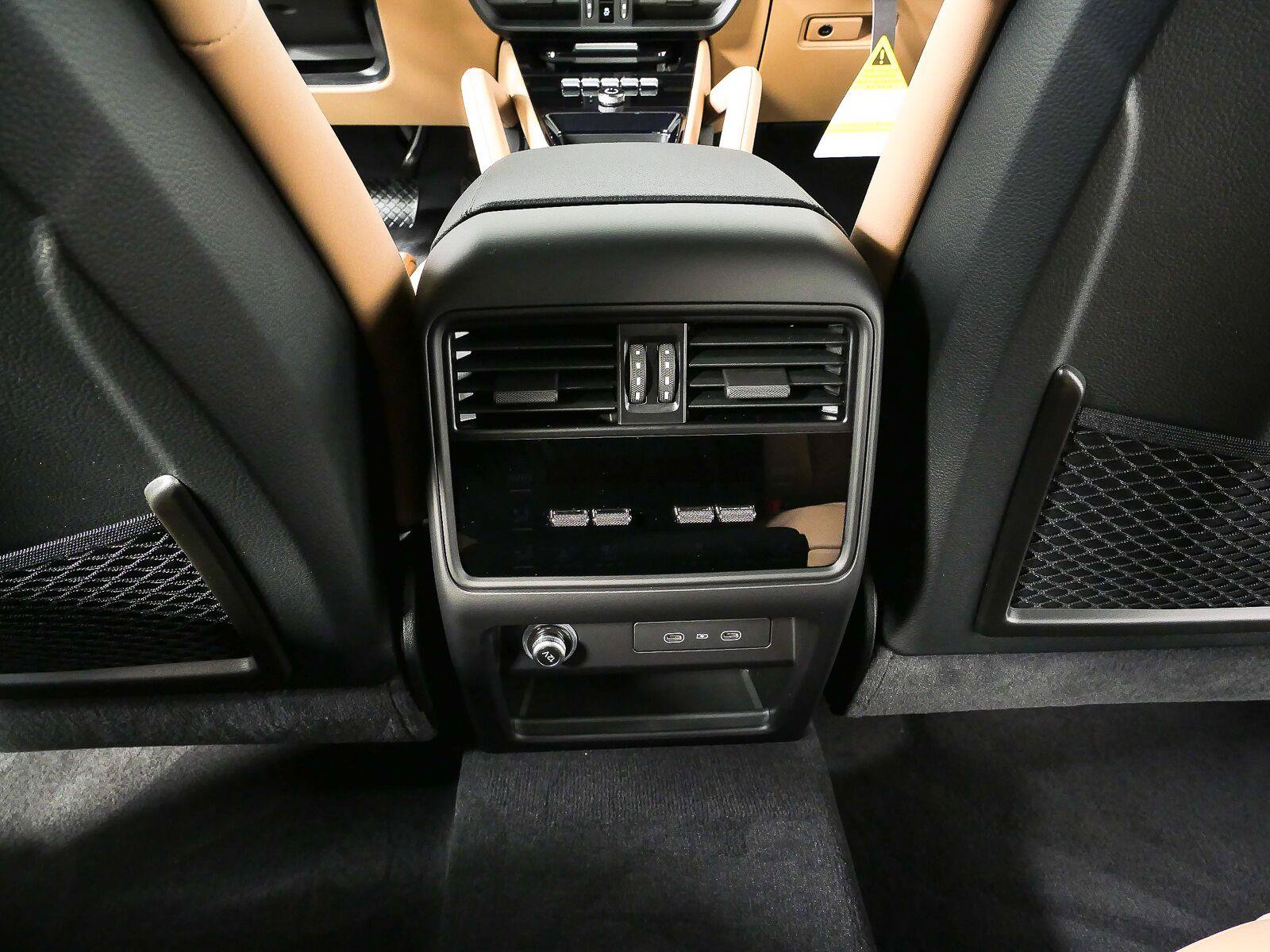 New 2026 Porsche Cayenne Coupe AWD/4WD image 22