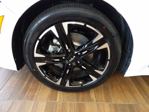 Used 2022 Kia K5 GT-Line AWD/4WD image 10