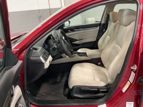 Used 2018 Honda Accord Hybrid image 17