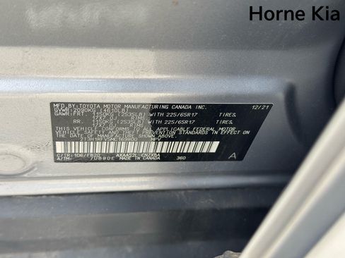 Used 2021 Toyota RAV4 LE FWD image 31