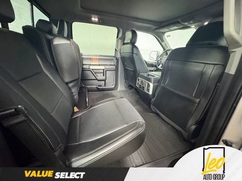 Used 2017 Ford F150 Lariat w/ Equipment Group 502A Luxury AWD/4WD image 9