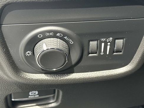 Used 2022 Jeep Grand Cherokee L Laredo w/ Luxury Tech Group I AWD/4WD image 13