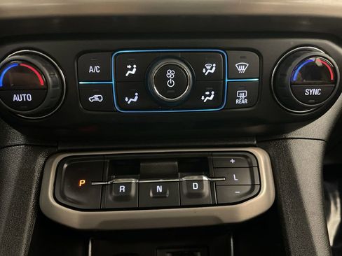 Used 2023 GMC Acadia Denali w/ Denali Technology Package AWD/4WD image 12