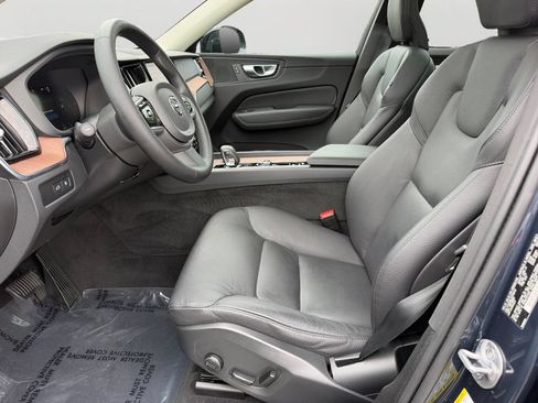 Used 2024 Volvo XC60 T8 Plus w/ Climate Package AWD/4WD image 16