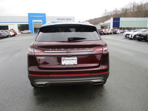 Used 2022 Lincoln Nautilus Reserve w/ Luxury Package image 6