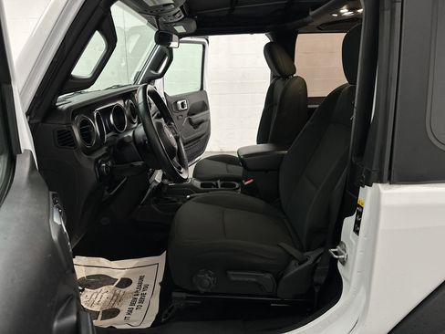 Used 2021 Jeep Wrangler Sport AWD/4WD image 17