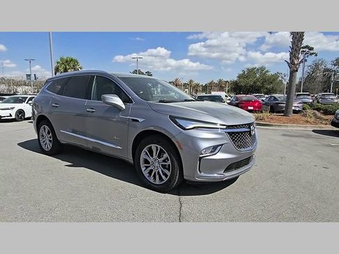 Used 2024 Buick Enclave Avenir w/ Trailering Package, 5000 lbs. FWD image 31