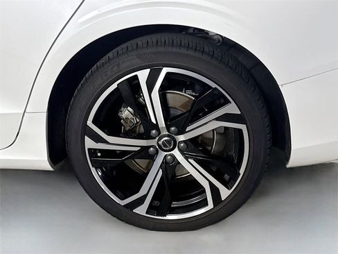 Certified 2023 Volvo S60 B5 Core w/ Climate Package image 31