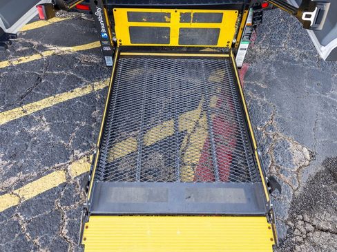 Used 2018 Ford Transit 150 XL image 20