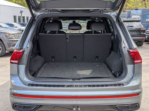 Used 2024 Volkswagen Tiguan SE R-Line image 6