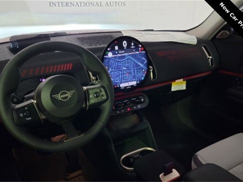 Used 2025 MINI Cooper Countryman S w/ Comfort Package Max image 17