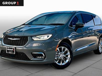 Used 2023 Chrysler Pacifica Touring-L