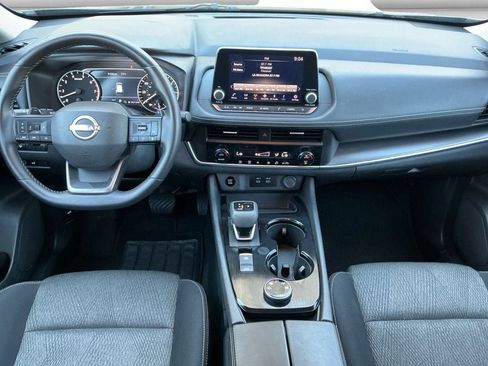 Used 2025 Nissan Rogue SV AWD/4WD image 13