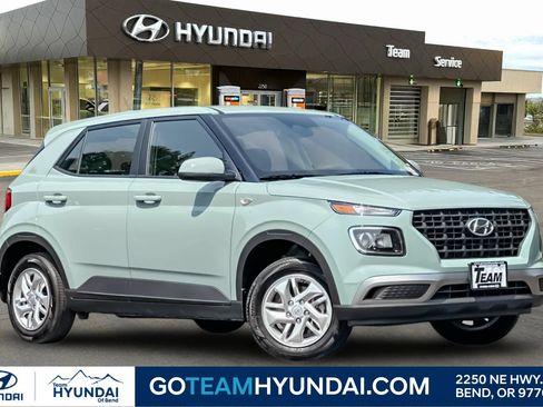 Certified 2026 Hyundai Venue SE FWD image 1