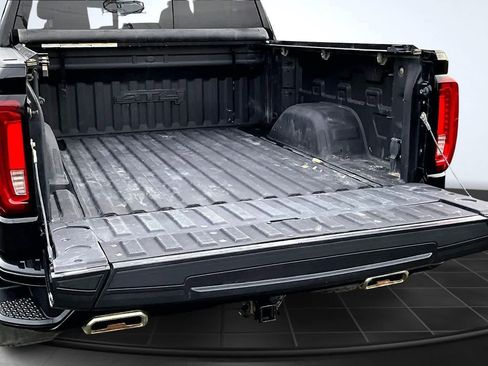 Used 2023 GMC Sierra 1500 AT4 w/ AT4 Preferred Package AWD/4WD image 19