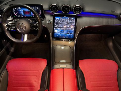 Used 2022 Mercedes-Benz C 300 Sedan image 11