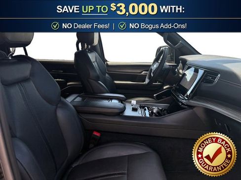 Used 2023 Jeep Wagoneer L Series III RWD image 22