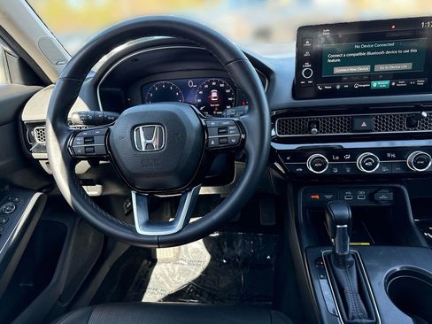 Used 2023 Honda Civic Touring image 22