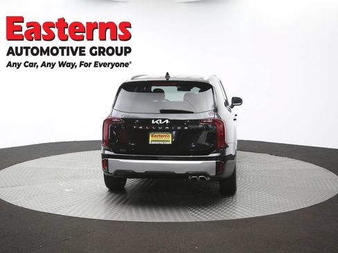 Used 2025 Kia Telluride S FWD image 38