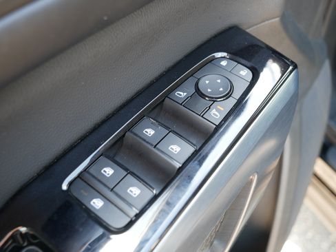 Certified 2024 Nissan Pathfinder SL w/ SL Premium Package AWD/4WD image 19