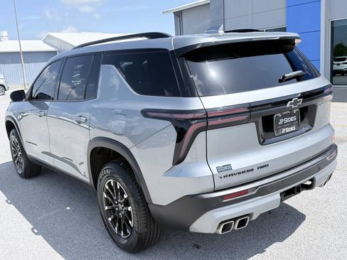 Used 2024 Chevrolet Traverse Z71 AWD/4WD image 5
