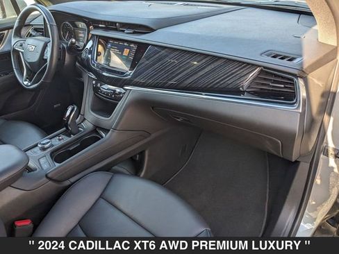 Used 2024 Cadillac XT6 Premium Luxury image 33