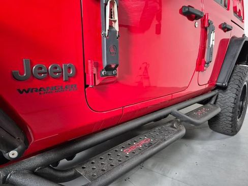 Used 2019 Jeep Wrangler Unlimited Sahara w/ Quick Order Package 24M Moab AWD/4WD image 12