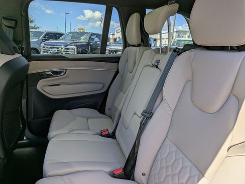 New 2026 Volvo XC90 B6 Core image 14