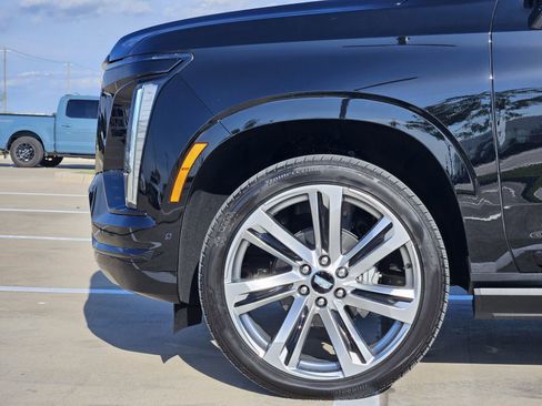 New 2026 Cadillac Escalade ESV Sport w/ Touring Package AWD/4WD image 11