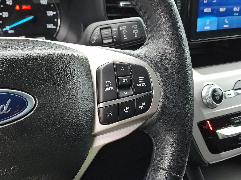 Used 2023 Ford Explorer XLT AWD/4WD image 22