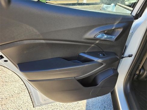 New 2026 Chevrolet Trax RS w/ Driver Confidence Package image 9